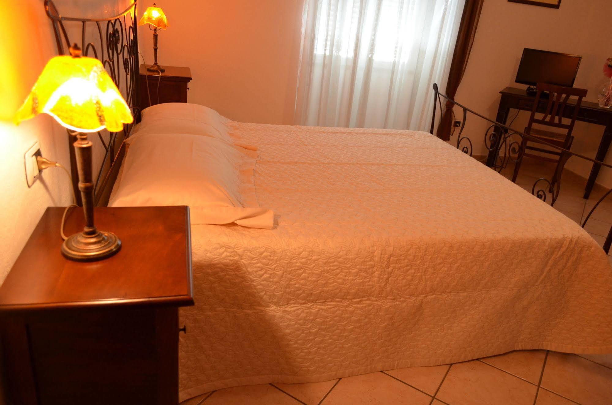 B&B Oliena Ngoại thất bức ảnh